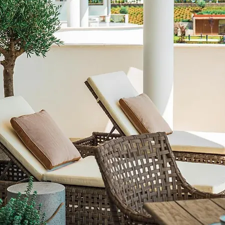 Mara's Higueron West - Scandinavian Luxury - Seaviews & Natural Landscapes דירה פואנגירולה