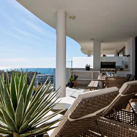 Апартаменты Mara's Higueron West - Scandinavian Luxury - Seaviews & Natural Landscapes Фуэнхирола